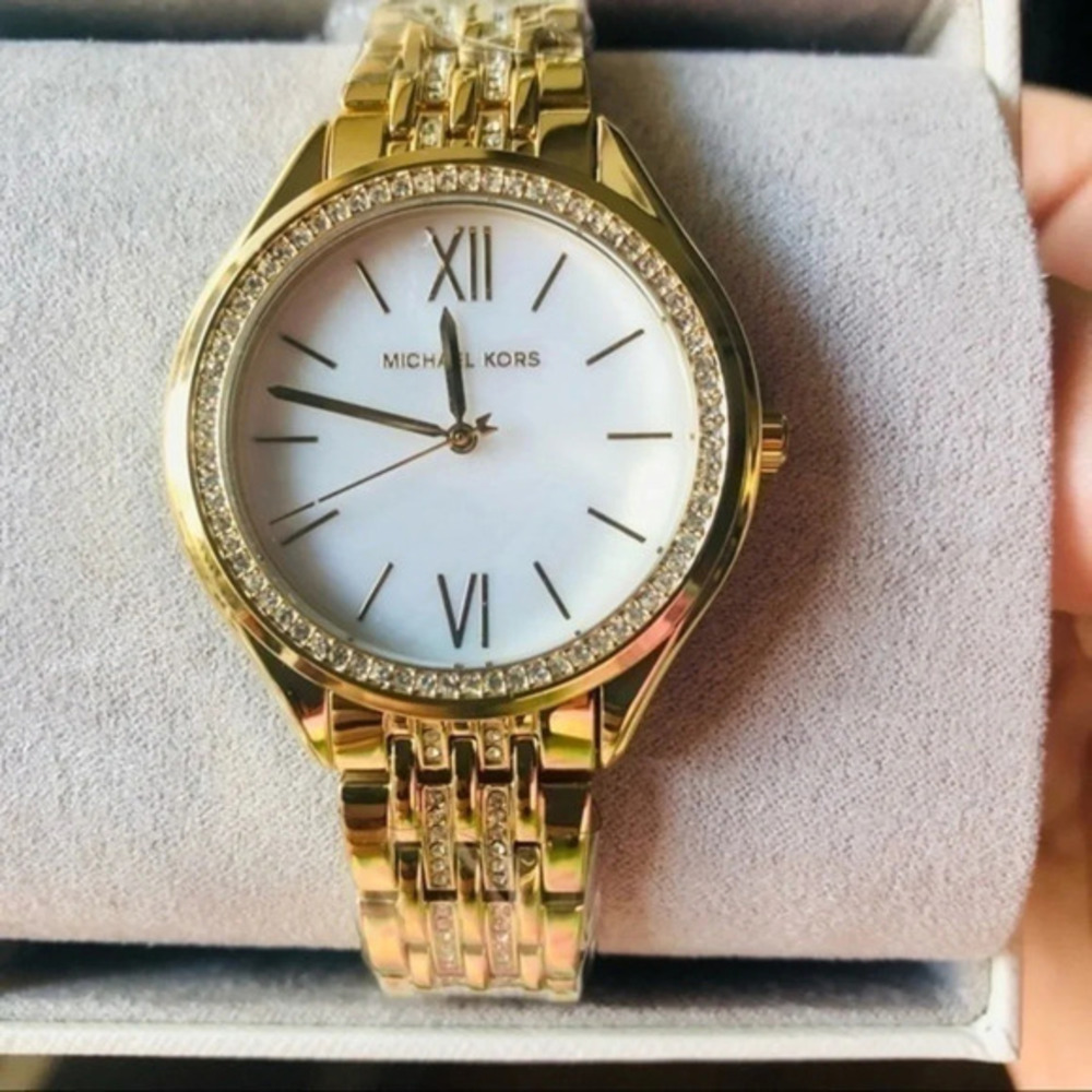 Michael Kors Gold Tone Watch Crystal Bezel Roman Numeral Dial NWT